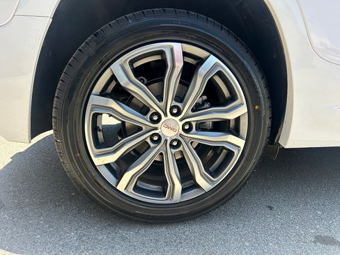 Used 2018 GMC Terrain Denali w/ Comfort Package FWD image 33