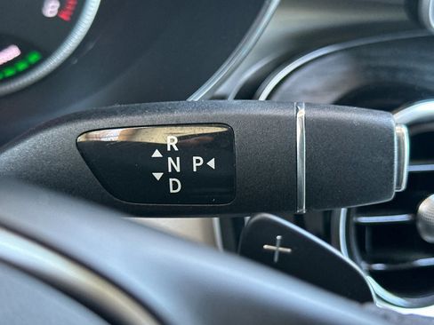 Used 2019 Mercedes-Benz GLC 350e 4MATIC image 20