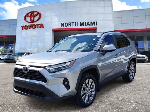 Used 2024 Toyota RAV4 XLE Premium image 2