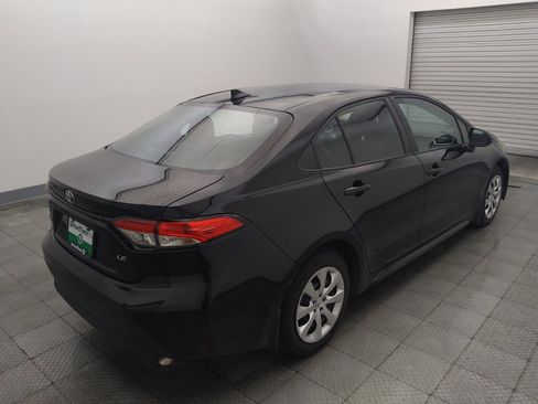 Used 2025 Toyota Corolla LE FWD image 9