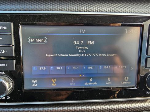 Used 2020 Nissan Kicks S image 37