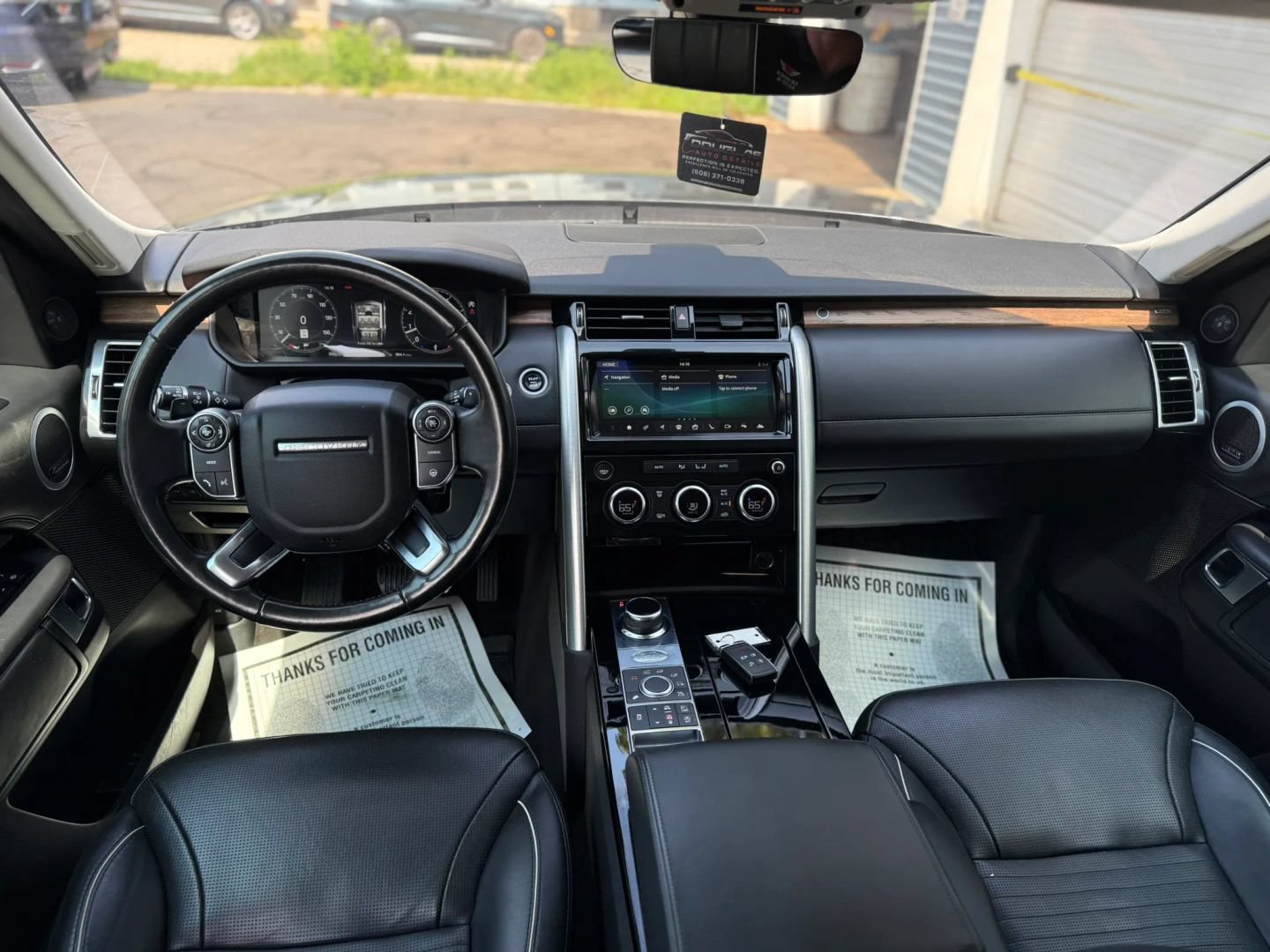 Used 2018 Land Rover Discovery HSE Luxury AWD/4WD image 13