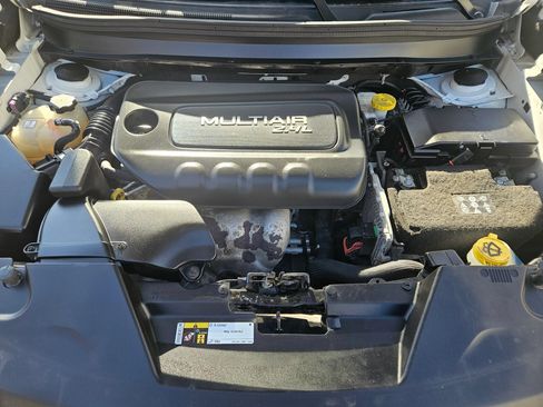 Used 2017 Jeep Cherokee Sport w/ Safety Group AWD/4WD image 15