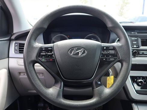 Used 2016 Hyundai Sonata SE FWD image 18
