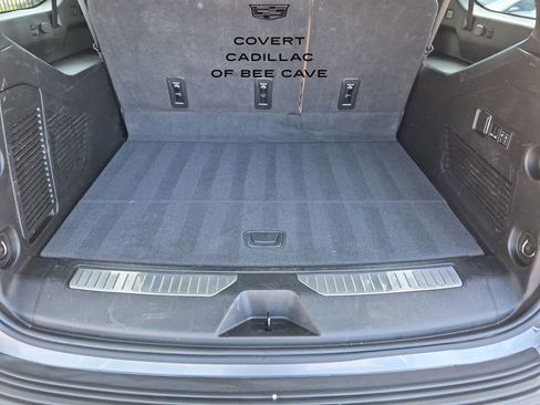 Used 2024 Chevrolet Suburban Premier image 43