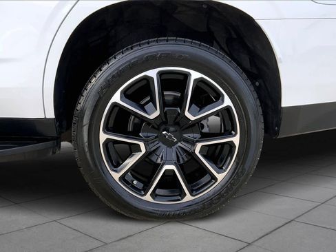 Used 2022 Chevrolet Tahoe RST w/ Luxury Package image 11