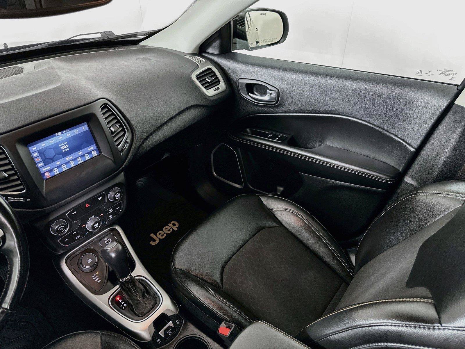 Used 2020 Jeep Compass Latitude w/ Cold Weather Group AWD/4WD image 23
