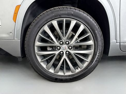 Used 2025 Buick Enclave Avenir w/ Super Cruise Package image 33