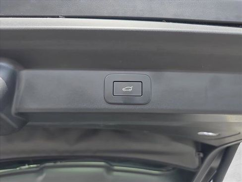 Certified 2023 Land Rover Range Rover Sport SE AWD/4WD image 13