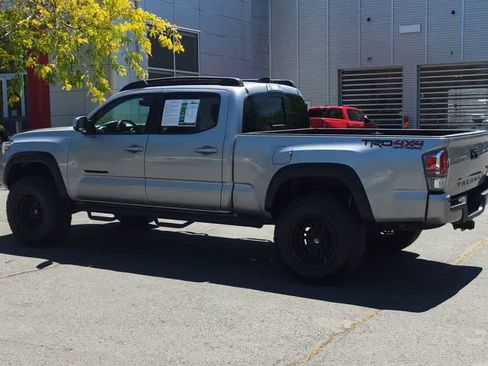 Used 2021 Toyota Tacoma TRD Off-Road w/ TRD Premium Off Road Package AWD/4WD image 6