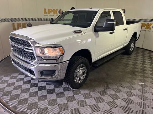 Used 2024 RAM 2500 Tradesman w/ Chrome Appearance Group AWD/4WD image 7