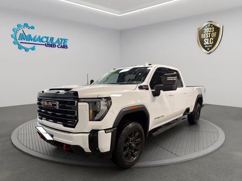 Used 2025 GMC Sierra 3500 AT4 image 1