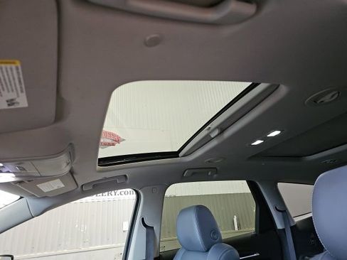 Used 2021 Buick Enclave Premium w/ Sun and Sites Package image 19