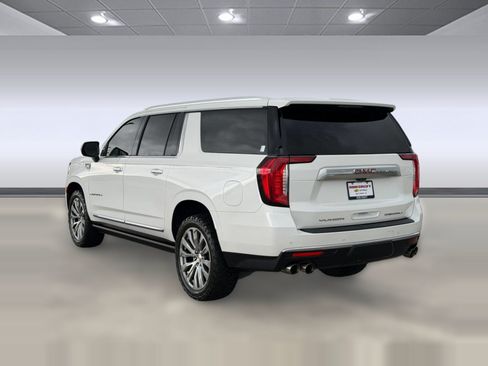 Used 2021 GMC Yukon XL Denali w/ Denali Premium Package RWD image 3