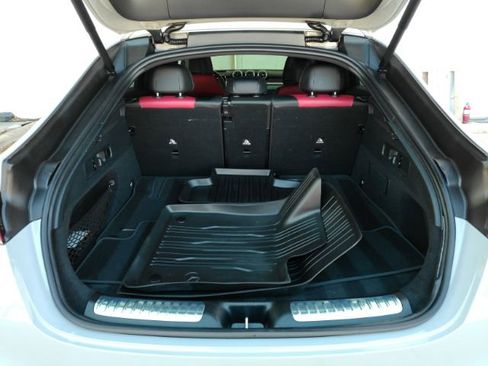 Used 2025 Mercedes-Benz GLC 43 AMG 4MATIC image 25