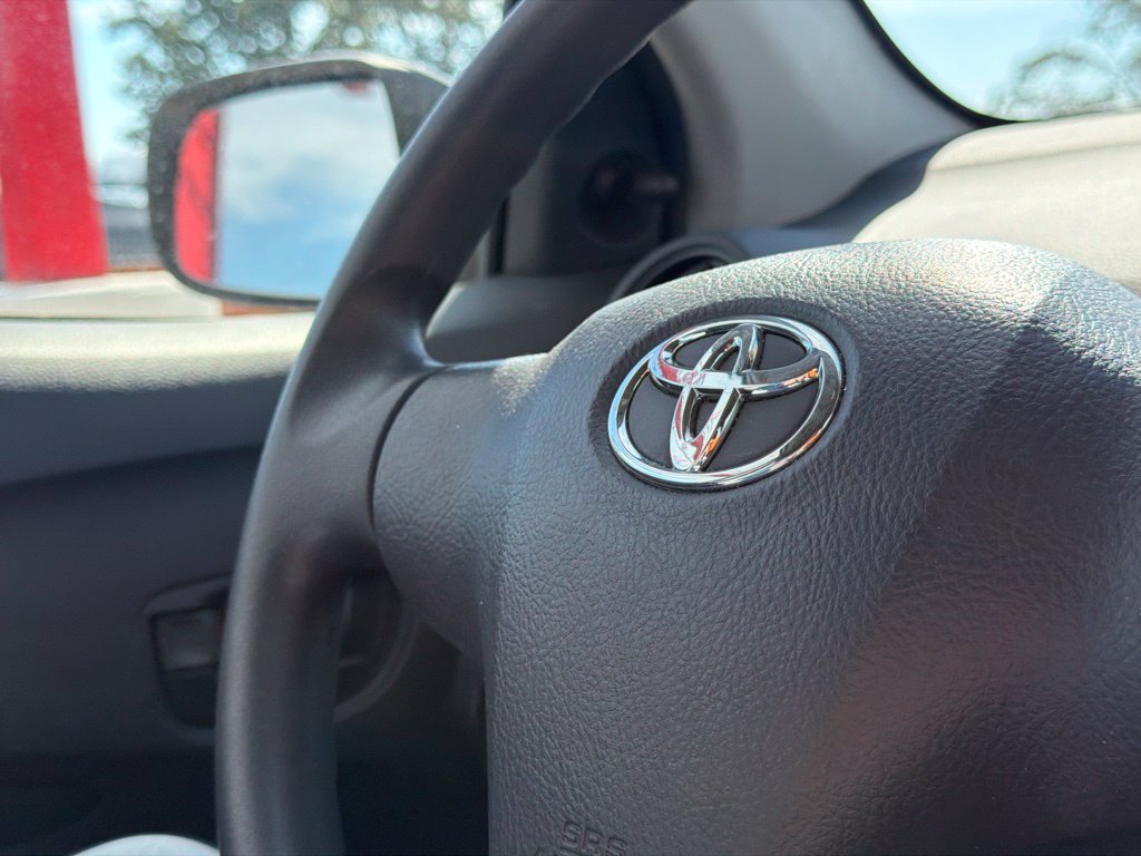 Used 2009 Toyota Yaris Sedan w/ Convenience Pkg FWD image 21
