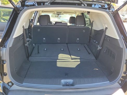 New 2025 Nissan Pathfinder SV image 13