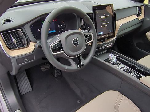 New 2026 Volvo XC60 B5 Plus w/ Protection Package Premier image 9