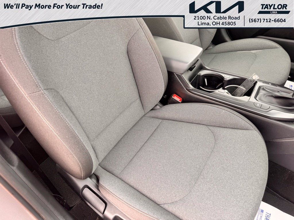 Used 2025 Kia K4 FWD image 11