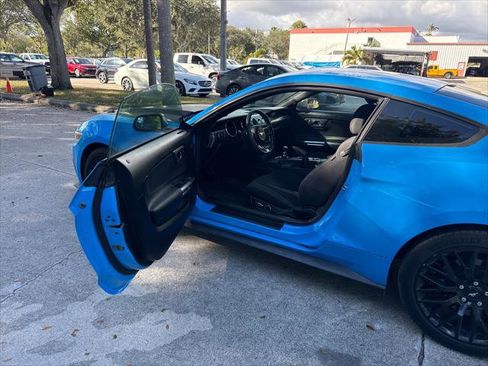 Used 2017 Ford Mustang GT w/ GT Performance Package image 12