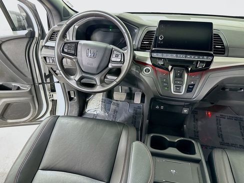 Used 2025 Honda Odyssey Sport-L image 18