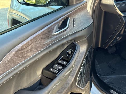 Certified 2023 Jeep Grand Cherokee L Overland image 19