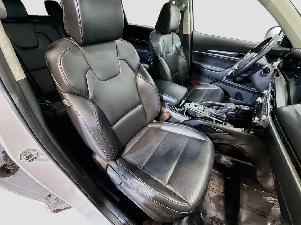 Used 2025 Kia Telluride S AWD/4WD image 29