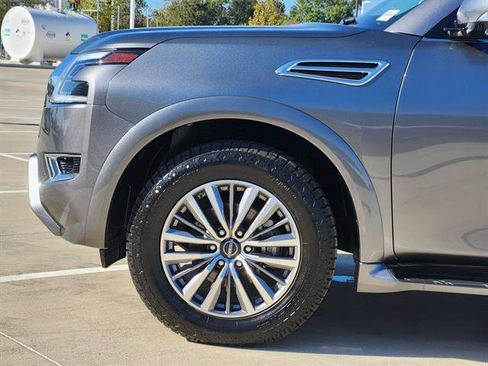 Used 2024 Nissan Armada SL w/ Captain's Chairs Package image 6