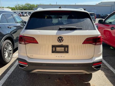 Used 2022 Volkswagen Taos SE image 5