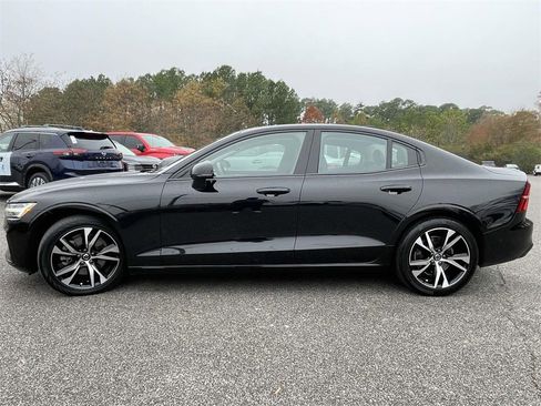 Used 2024 Volvo S60 B5 Plus image 6