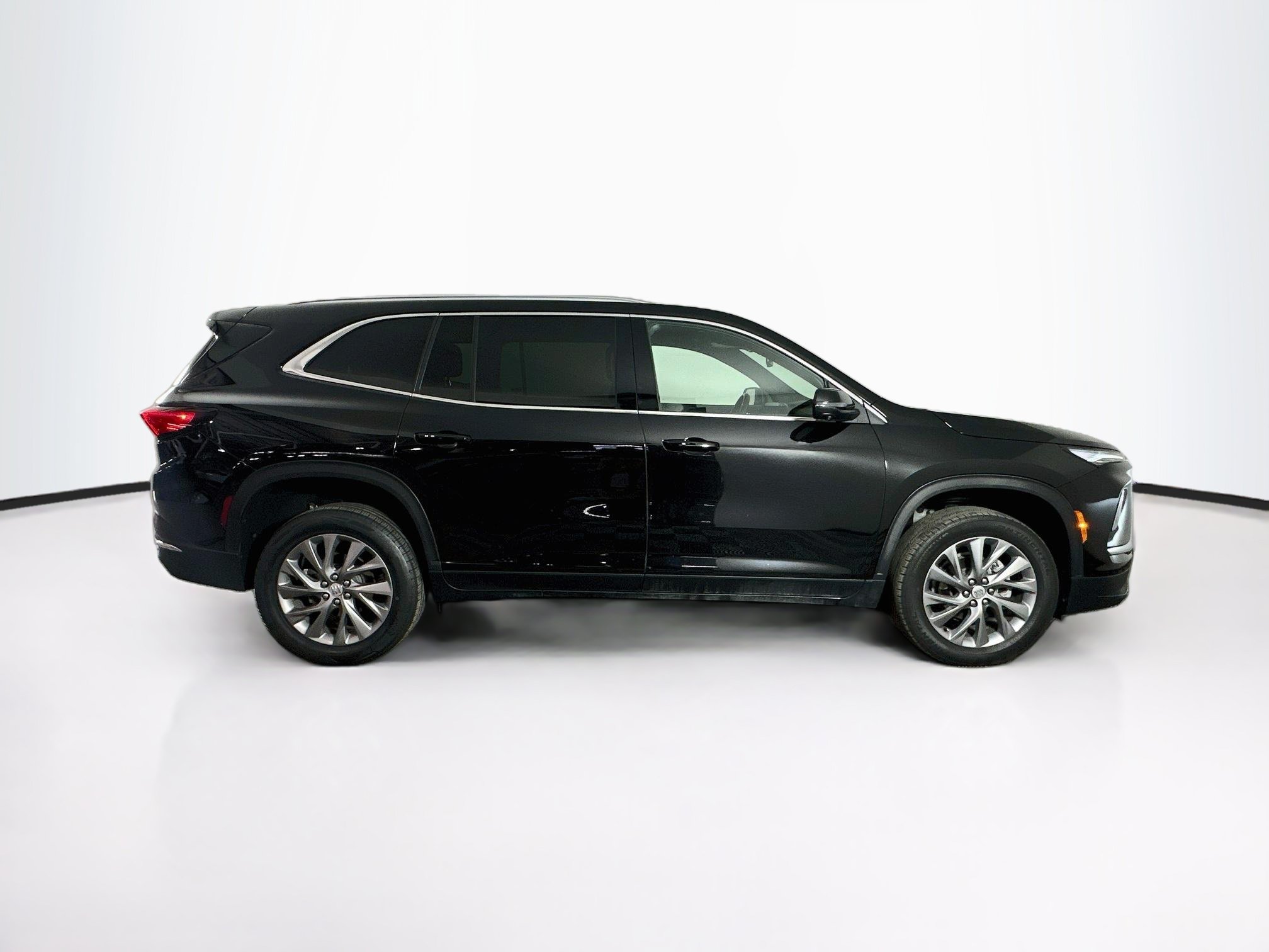 Used 2025 Buick Enclave Preferred FWD image 10