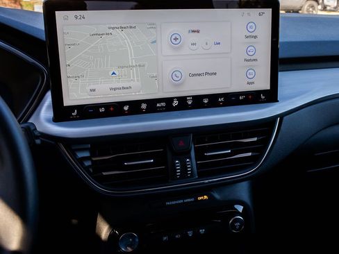 Used 2025 Ford Escape SE w/ PHEV Premium Package image 19