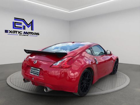 Used 2009 Nissan 370Z Touring RWD image 5