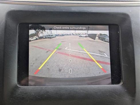 Used 2019 Jeep Cherokee Latitude Plus image 13