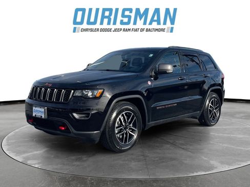 Used 2021 Jeep Grand Cherokee Trailhawk w/ Trailhawk Luxury Group image 2