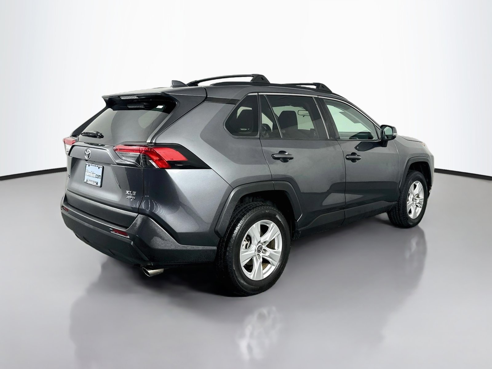 Certified 2021 Toyota RAV4 XLE w/ XLE Grade Weather Package AWD/4WD image 7