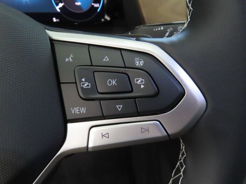 New 2025 Volkswagen Atlas SE image 15