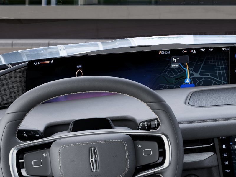 New 2027 Lincoln Navigator Premiere RWD image 13