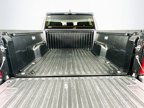 Used 2025 Toyota Tacoma TRD Off-Road image 28