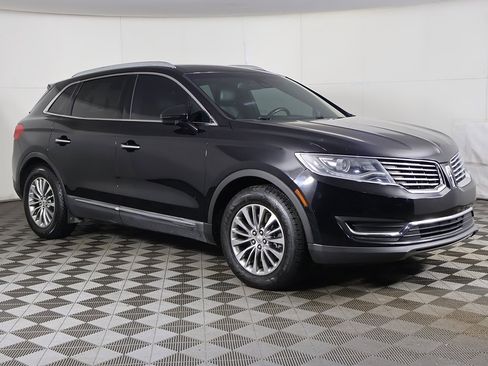 Used 2017 Lincoln MKX Select w/ Select Plus Package image 2