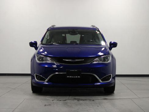 Used 2018 Chrysler Pacifica Touring-L Plus w/ Advanced Safetytec Group image 9