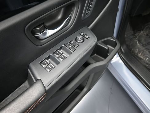 Used 2023 Honda Pilot TrailSport image 14