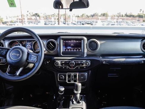 Used 2023 Jeep Gladiator Sport AWD/4WD image 15