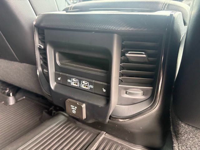 Used 2024 RAM 2500 Rebel AWD/4WD image 33