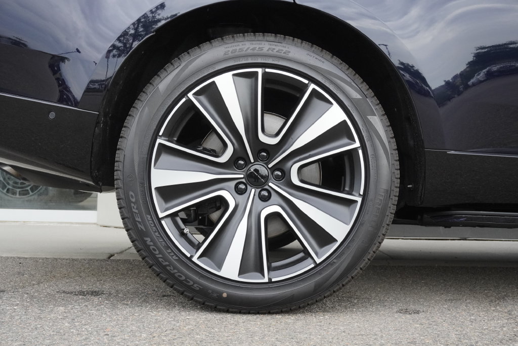 New 2026 Land Rover Range Rover SV AWD/4WD image 32
