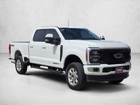 Used 2023 Ford F250 Lariat w/ Lariat Ultimate Package AWD/4WD image 3