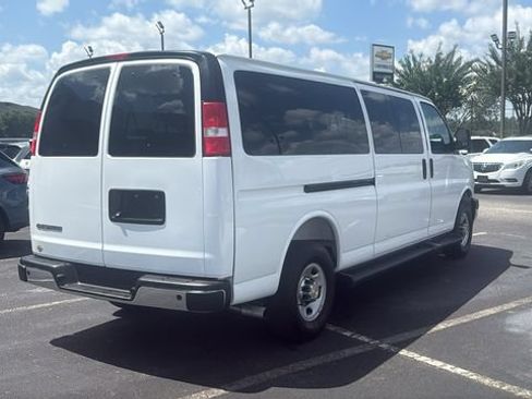 Used 2025 Chevrolet Express 3500 LT w/ LT Preferred Equipment Group RWD image 7