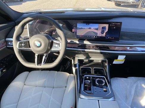 New 2026 BMW 760i xDrive image 11