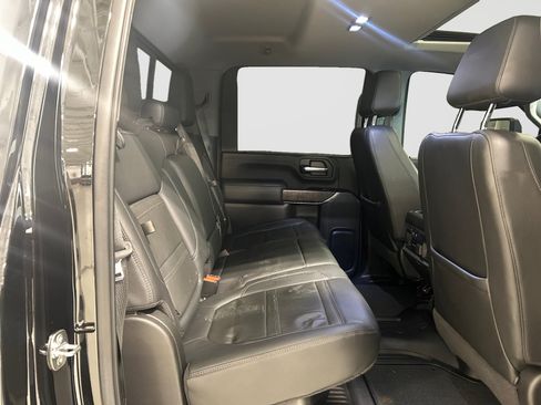 Used 2022 GMC Sierra 2500 Denali w/ Denali Black Diamond Edition AWD/4WD image 14