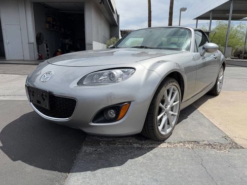 Used 2010 MAZDA MX-5 Miata Touring w/ Suspension Pkg image 3